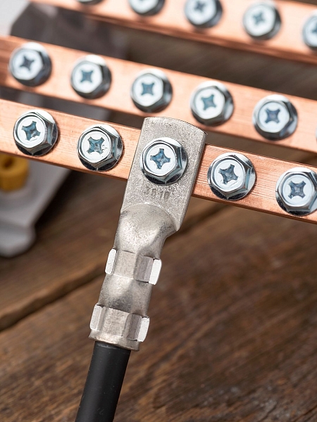 Наконечник медный луженый ТМЛ 35-10-10 EKF PROxima